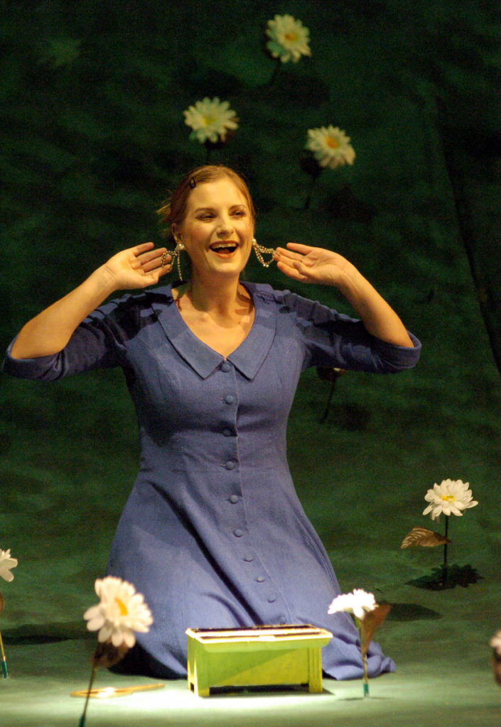 Margarethe, Oper von Charles Gounod, Nordharzer Städtebundtheater Halberstadt/ Quedlinburg, 2005, Regie/ Bühnenbild: Cornelia Just, Bühnenbild/ Ausstattung: Wiebke Horn, Musikalische Leitung: GMD Johannes Rieger, Fotos: Jan Mollerus