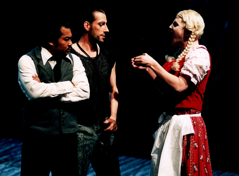 Der Freischütz, Oper von Carl Maria von Weber, Eduard-von-Winterstein-Theater Annaberg-Buchholz, 2004, Regie: Cornelia Just, Bühnenbild: Cornelia Just/ Wiebke Horn, Musikalische Leitung: Friedmann Schulz, Fotos: Dieter Knoblauch
