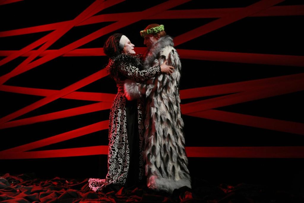 Ödipus, Antikes Drama von Sophokles, Landesbühnen Sachsen, 2009, Regie: Arne Retzlaff, Bühnenbild und Kostüme: Cornelia Just, Fotos: Hagen König