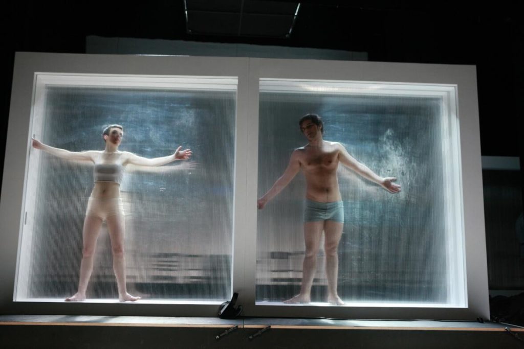 Antigone, Antikes Drama von Sophokles in der Fassung von Jean Anouilh, Landesbühnen Sachsen, 2009, Regie: Arne Retzlaff, Bühnenbild und Kostüme: Cornelia Just, Fotos: Hagen König