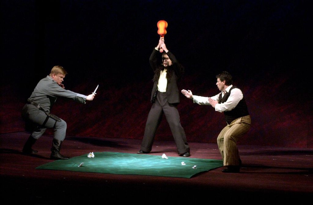 Margarethe, Oper von Charles Gounod, Nordharzer Städtebundtheater Halberstadt/ Quedlinburg, 2005, Regie/ Bühnenbild: Cornelia Just, Bühnenbild/ Ausstattung: Wiebke Horn, Musikalische Leitung: GMD Johannes Rieger, Fotos: Jan Mollerus