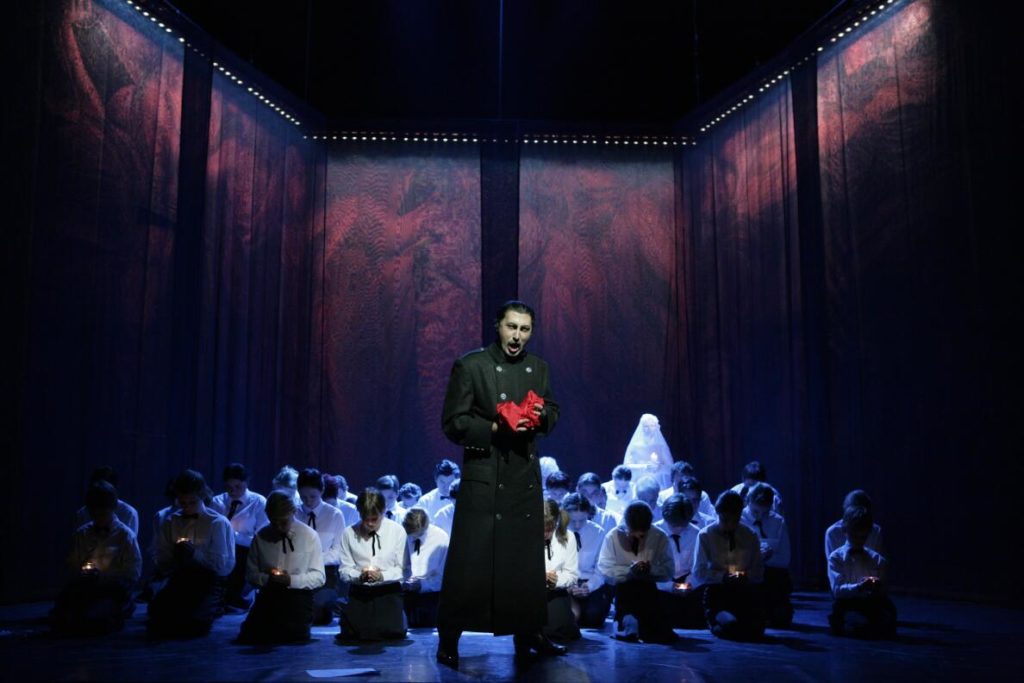 Tosca, Oper in drei Akten von Giacomo Puccini, Landesbühnen Sachsen, 2007, Regie: Horst O. Kupich, Bühnenbild und Kostüme: Cornelia Just , Musikalische Leitung: Michele Carulli, Fotos: Hagen König