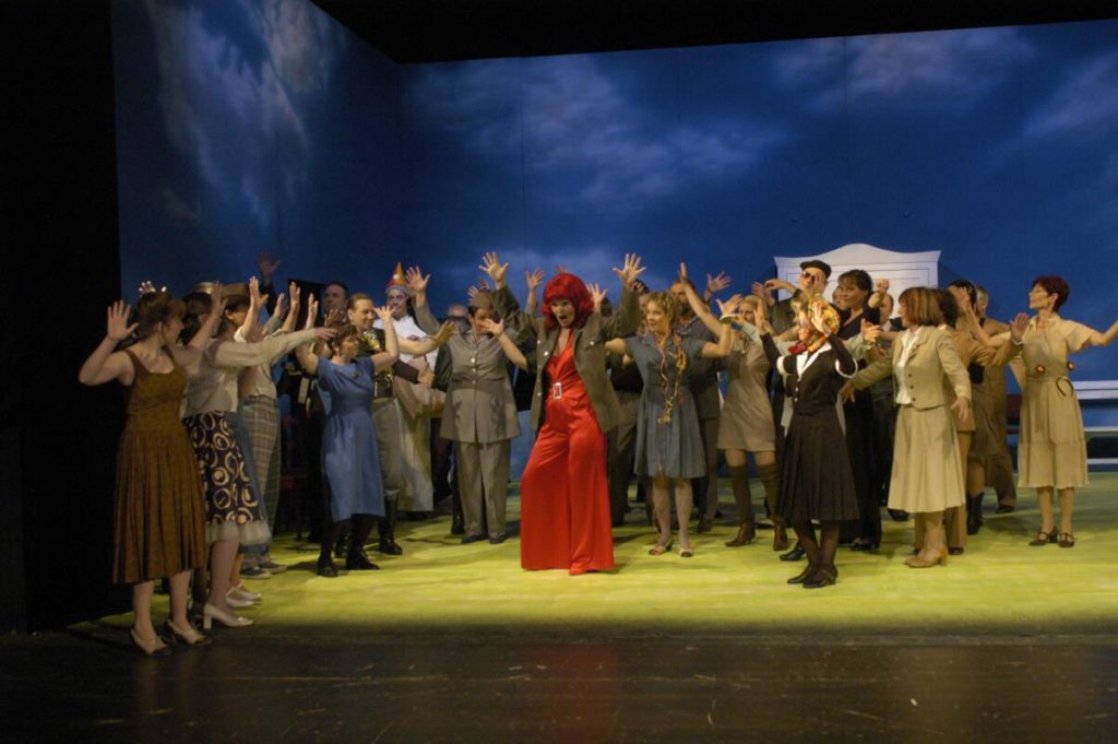 Die Macht des Schicksals, Oper in vier Akten von Giuseppe Verdi und Francesco Maria Piave, Nordharzer Städtebundtheater Halberstadt/ Quedlinburg, 2006, Regie/ Bühnenbild: Cornelia Just, Bühnenbild/ Ausstattung: Wiebke Horn, Musikalische Leitung: GMD Johannes Rieger, Fotos: Jan Mollerus