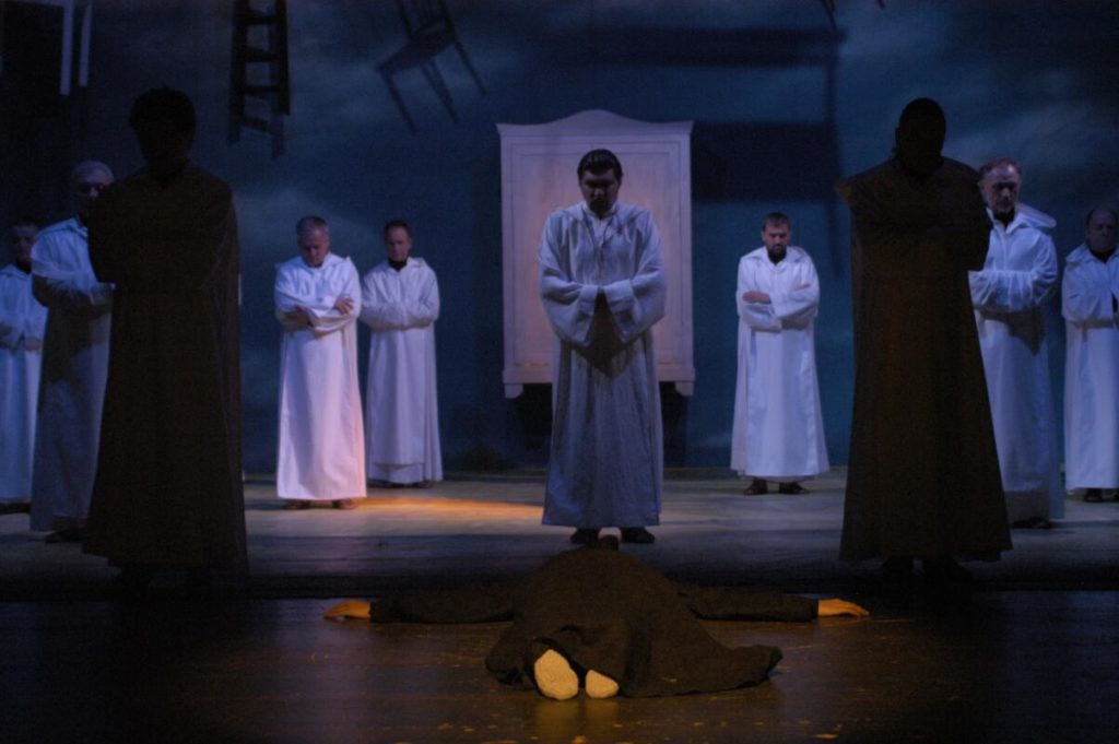 Die Macht des Schicksals, Oper in vier Akten von Giuseppe Verdi und Francesco Maria Piave, Nordharzer Städtebundtheater Halberstadt/ Quedlinburg, 2006, Regie/ Bühnenbild: Cornelia Just, Bühnenbild/ Ausstattung: Wiebke Horn, Musikalische Leitung: GMD Johannes Rieger, Fotos: Jan Mollerus