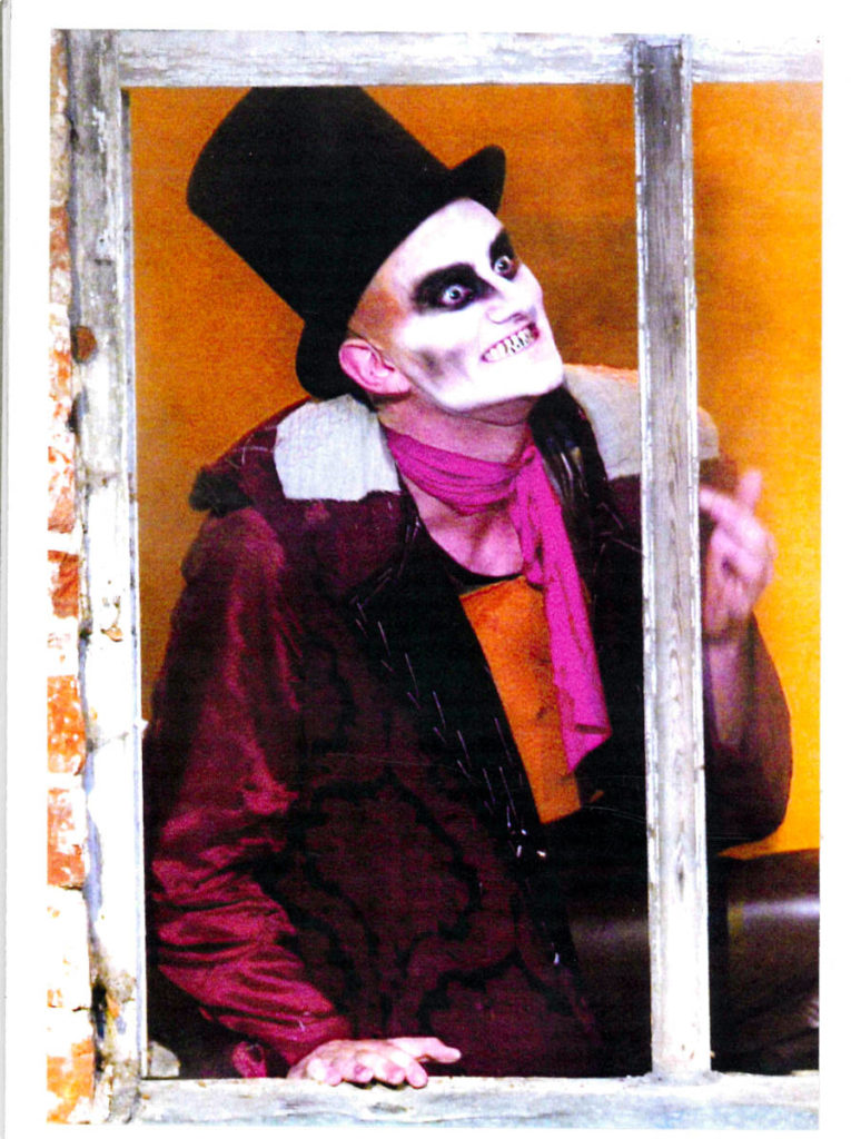 Die Gans von Kairo, Ein Stück von Cornelia Just aus dem gleichnamigen Opernfragment von Wolfgang Amadeus Mozart, Oper Oder Spree Kloster Neuzelle/ Burg Beeskow, 2003, Regie und Ausstattung: Cornelia Just, Kostüme: Wiebke Horn, Musikalische Leitung: Judith Kubitz