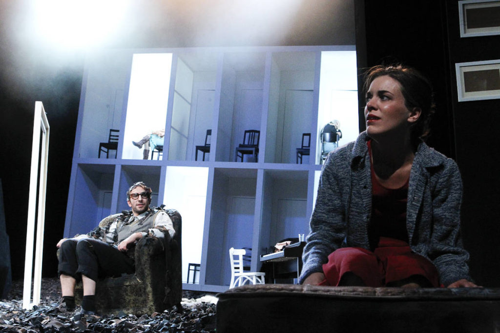 Drei Schwestern, Drama von Anton Tschechow, Landesbühnen Sachsen, 2010, Regie: Arne Retzlaff, Bühnenbild und Kostüme: Cornelia Just, Fotos: Martin Krok