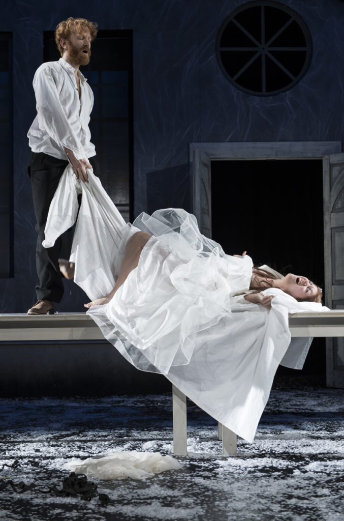 Peer Gynt, Bühnenfassung eines dramatischen Gedichts von Henrik Ibsen, Landesbühne Niedersachsen Nord Wilhelmshaven, 2017, Regie: Arne Retzlaff, Bühnenbild und Kostüme: Cornelia Just, Fotos: Volker Beinhorn