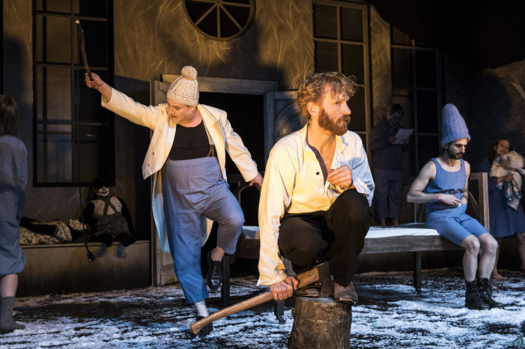 Peer Gynt, Bühnenfassung eines dramatischen Gedichts von Henrik Ibsen, Landesbühne Niedersachsen Nord Wilhelmshaven, 2017, Regie: Arne Retzlaff, Bühnenbild und Kostüme: Cornelia Just, Fotos: Volker Beinhorn