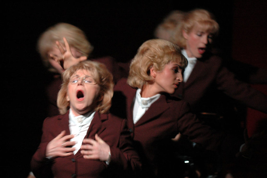 Licht, Oper von Dea Loher und Wolfgang Böhmer, Theater Magdeburg 2006, Regie: Cornelia Just, Bühnenbild: Cornelia Just, Musik: Heiko Hoppe, Fotos: Hans Ludwig Böhme