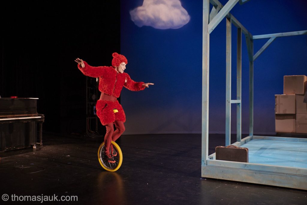 Haus blaues Wunder, Theaterstück, Hans-Otto-Theater Potsdam, 2018, Regie: Ulrike Müller, Bühnenbild: Jan Lehmann, Kostüme: Cornelia Just, Fotos: Thomas Maximilian Jauk