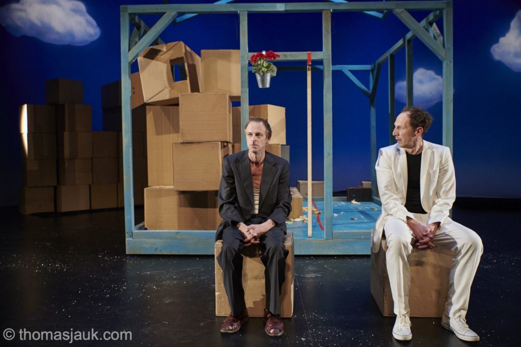 Haus blaues Wunder, Theaterstück, Hans-Otto-Theater Potsdam, 2018, Regie: Ulrike Müller, Bühnenbild: Jan Lehmann, Kostüme: Cornelia Just, Fotos: Thomas Maximilian Jauk