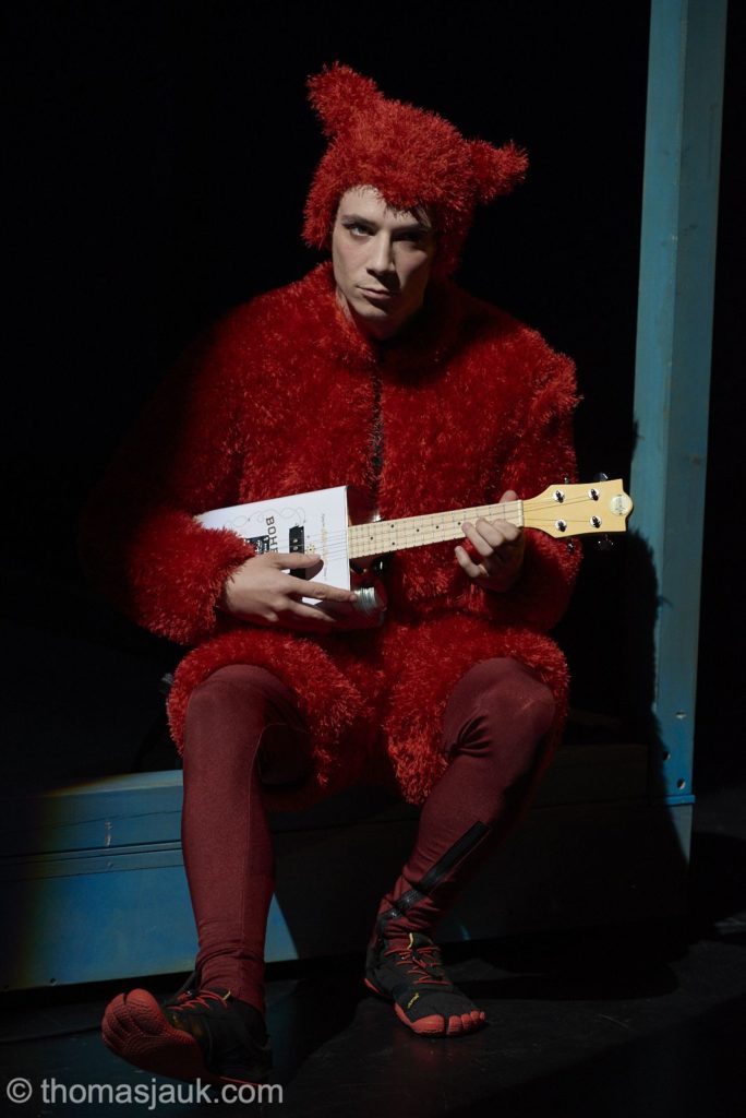 Haus blaues Wunder, Theaterstück, Hans-Otto-Theater Potsdam, 2018, Regie: Ulrike Müller, Bühnenbild: Jan Lehmann, Kostüme: Cornelia Just, Fotos: Thomas Maximilian Jauk