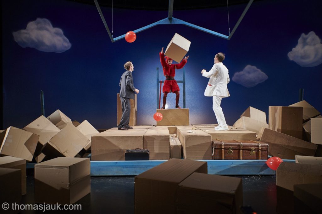 Haus blaues Wunder, Theaterstück, Hans-Otto-Theater Potsdam, 2018, Regie: Ulrike Müller, Bühnenbild: Jan Lehmann, Kostüme: Cornelia Just, Fotos: Thomas Maximilian Jauk